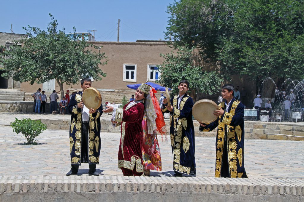 Таджики в Узбекистане