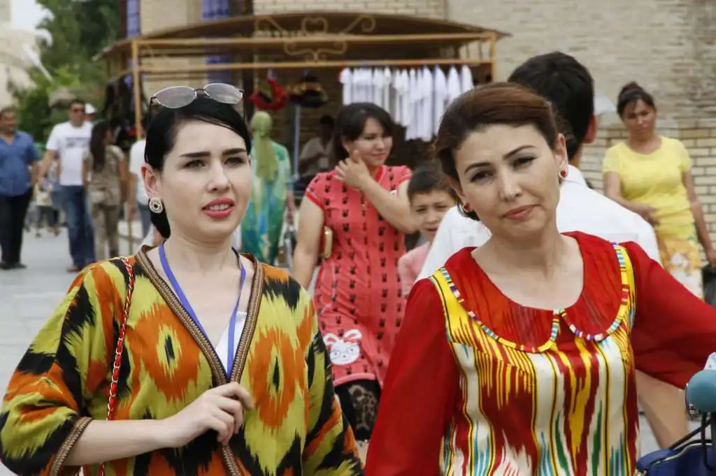 Как живут таджики в Узбекистане?