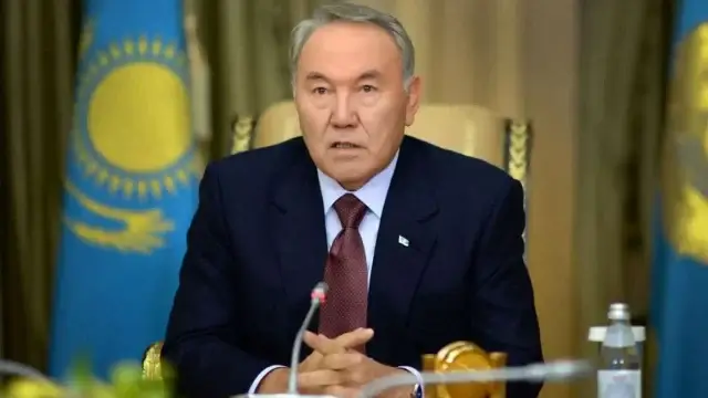 Нурсултан Назарбаев посещает павлодарские промышленные предприятия