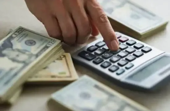 В Казахстане уменшилься уровень реальных зарплат