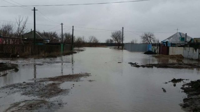 В Атбасаре начато строительство домов для пострадавших от паводка