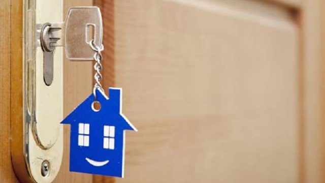 В Алматы планируется реновациировать 1034 ветхих жилых строения