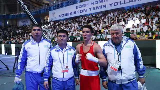 Адилет Курметов выиграл свой первый бой на чемпионате Азии