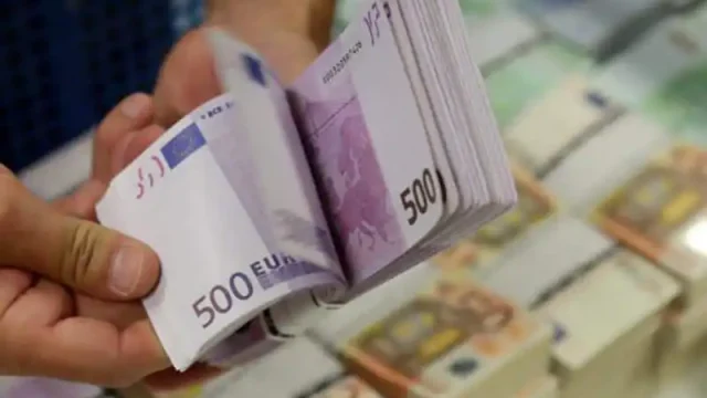 9 казахстанцев-узников концлагерей фашистской Германии получили по €2500