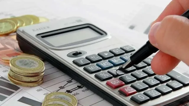 С чем связан рост цен на комуслуги, рассказали в МНЭ