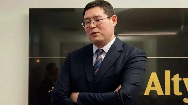 Аскар Смагулов покинул правление Народного банка