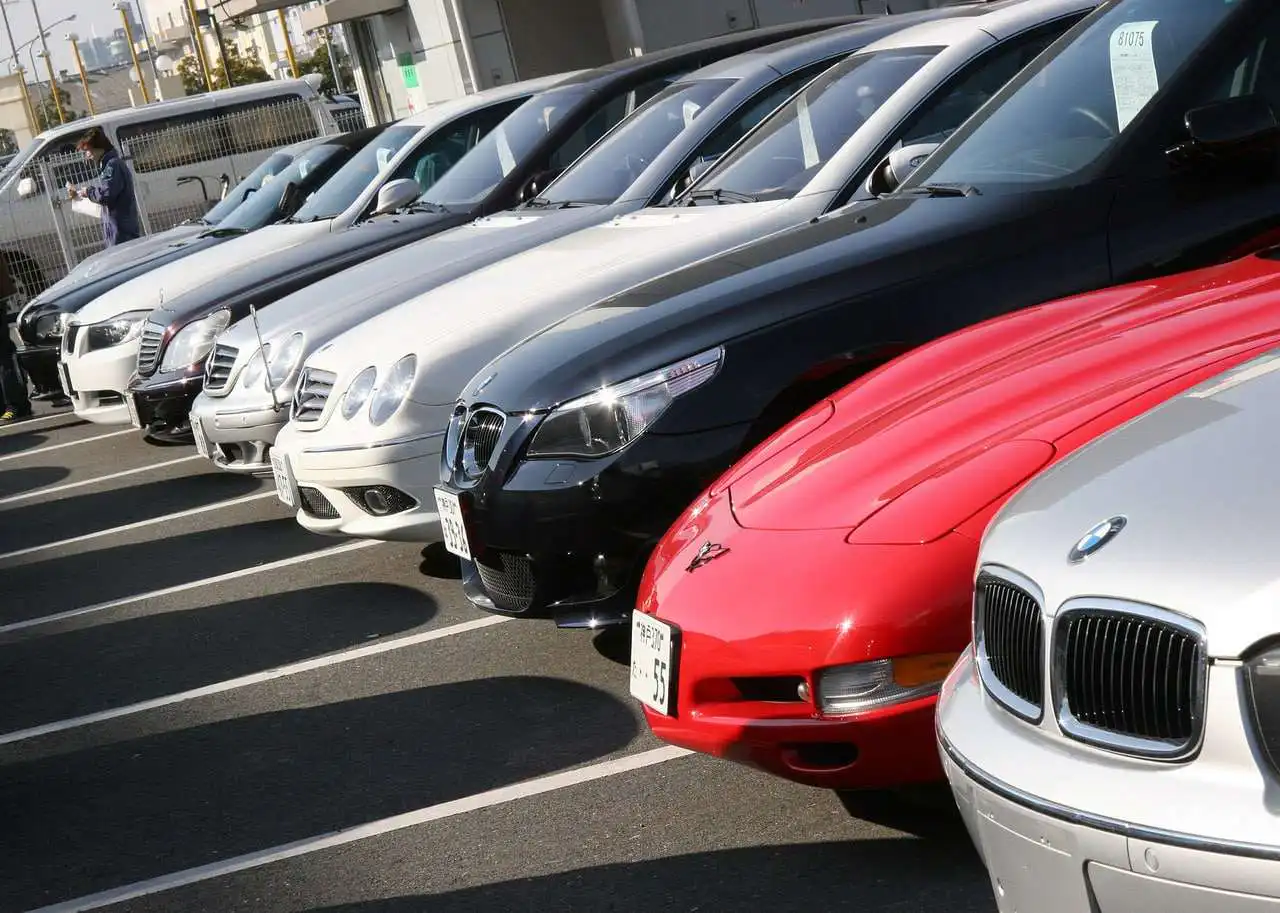 Аналитики назвали самые дорогие автомобильные бренды мира