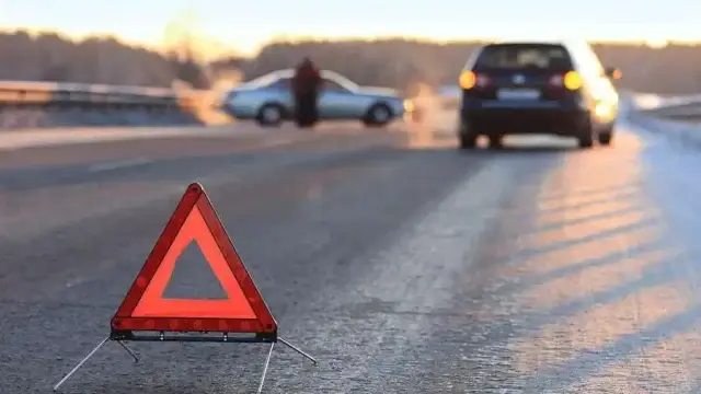 В Жанаозене водитель Chevrolet Cobalt без прав устроил ДТП с пострадавшими