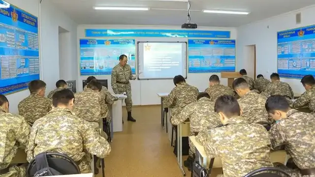В Вооруженных Силах Казахстана продолжаются занятия по боевой готовности