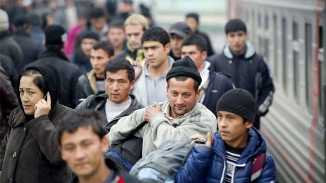 Трудовая миграция растет: куда уехали казахстанцы в 2025 году