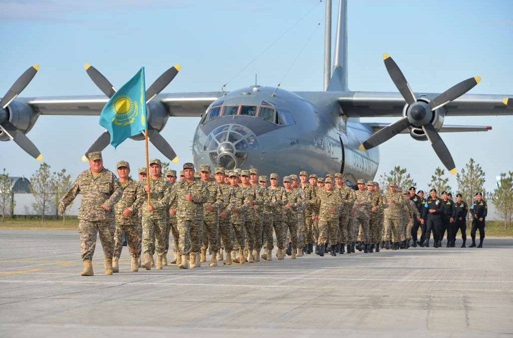 Военнослужащие