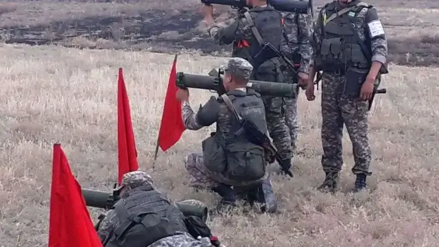 В Вооруженных Силах Казахстана проходят полевые сборы огнеметных подразделений