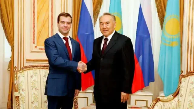 Президент РК принял Дмитрия Медведева
