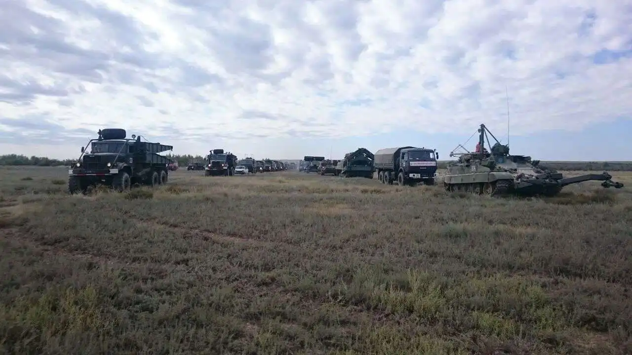 В Вооруженных Силах Казахстана проходят полковые тактико-специальные учения