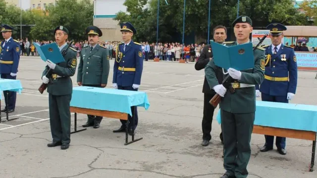 Курсанты военных вузов приняли присягу на верность Родине