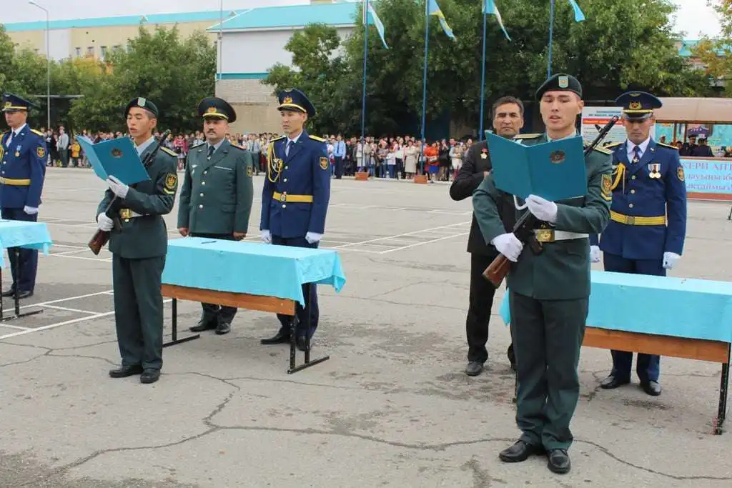 Курсанты военных вузов приняли присягу на верность Родине