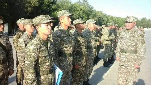В Вооруженных Силах Казахстана начался перевод вооружения и военной техники на зимний период эксплуатации