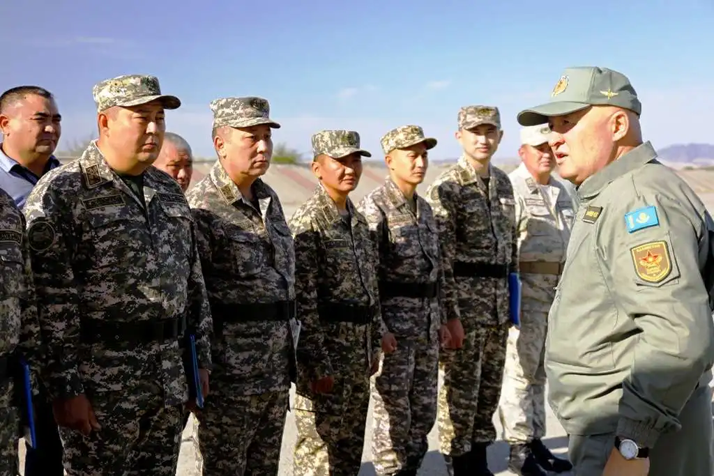 Военные