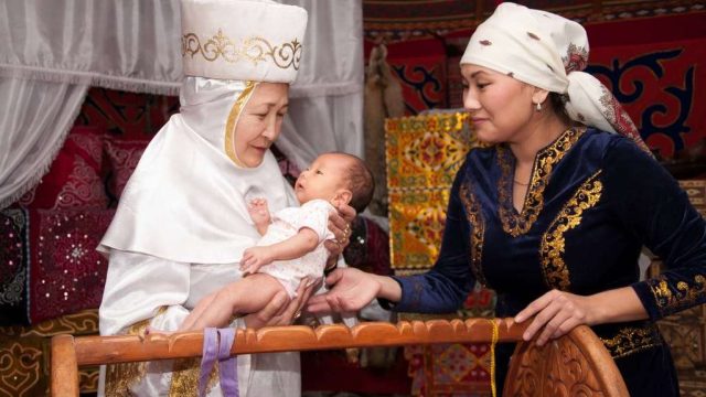 Этика казахского воспитания детей