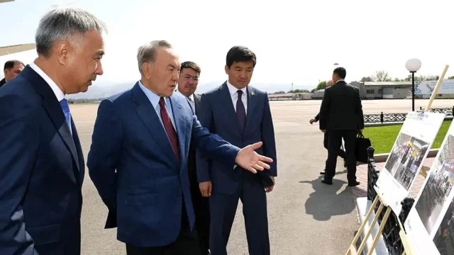 Нурсултан Назарбаев ознакомился с планом развития города Алматы