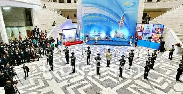 В Алматы открыли передвижную выставку Библиотеки Первого Президента