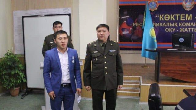 Студент из Семея награжден медалью за спасение троих детей