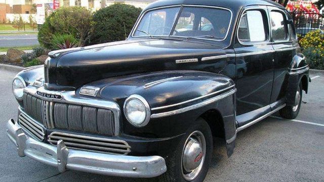 Редкие автомобили представят на выставке в Караганде