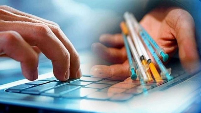 Дилеры распространяют наркотики через Интернет — глава МВД