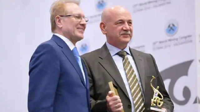 Лучших геологов, горняков и металлургов наградили в Казахстане