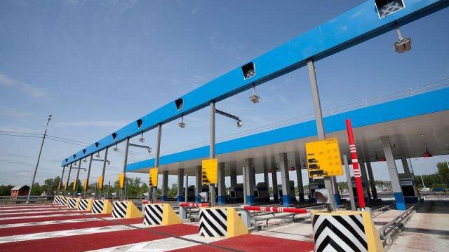 Еще семь новых участков дорог станут платными в Казахстане