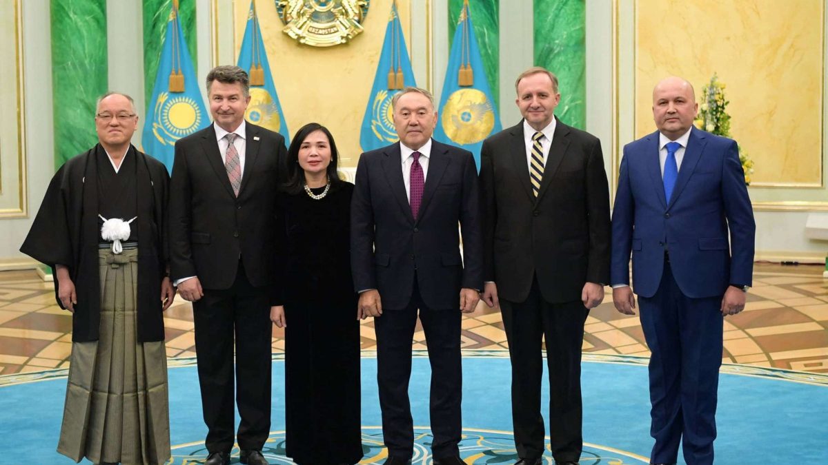 Назарбаев принял верительные грамоты от послов пяти стран Европы и Азии