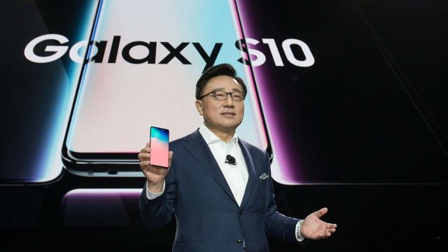 Продажи Galaxy S10 в Казахстане начнутся в первый праздник весны