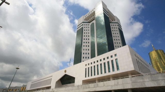 Кто вошел в постоянные комитеты мажилиса парламента РК