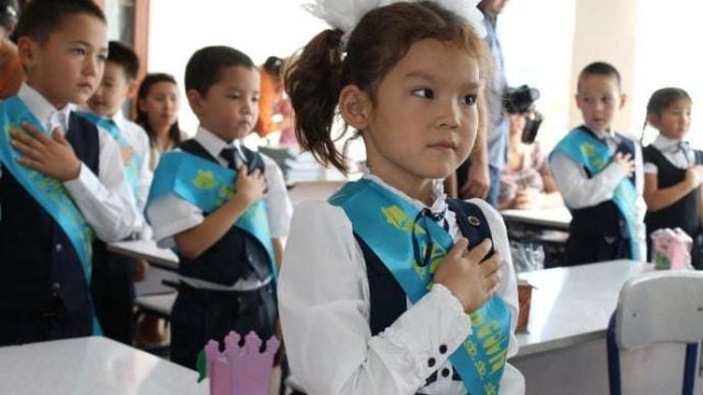 Когда в Казахстане введут 12-летнее образование