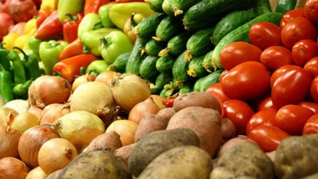 Министр о высоких ценах на овощи: Не должно быть сговора