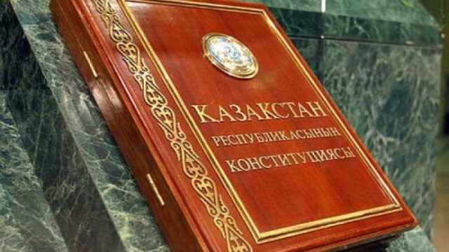 Конституционный совет ответил на обращение Токаева о возможности его участия в выборах
