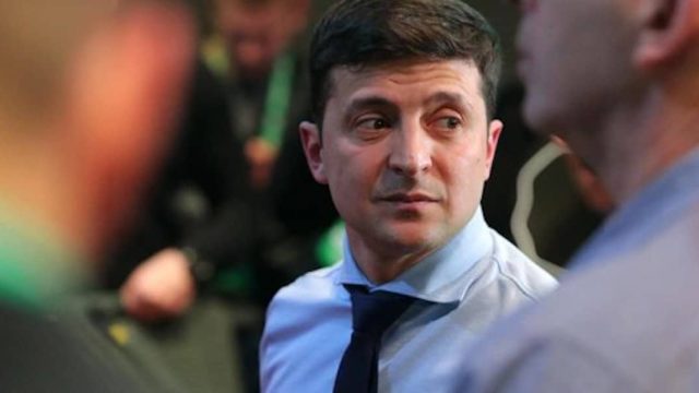 Зеленский побеждает на выборах президента Украины