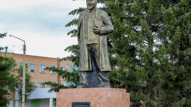 Ко дню рождения Абая в Кокпектинском районе ВКО открыли площадь