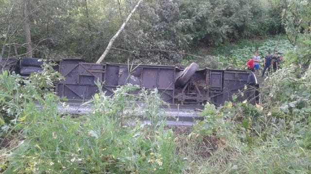 В Узбекистане опрокинулся автобус, ехавший из Алматы, погиб человек