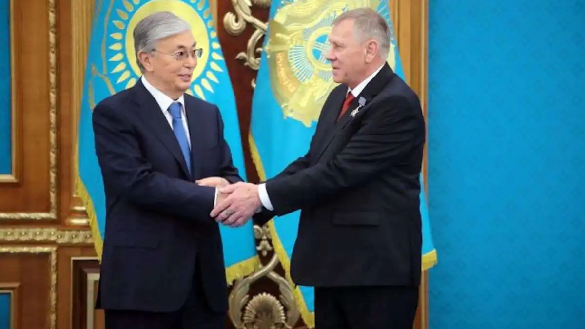 Касым-Жомарт Токаев и Николай Хомутенко