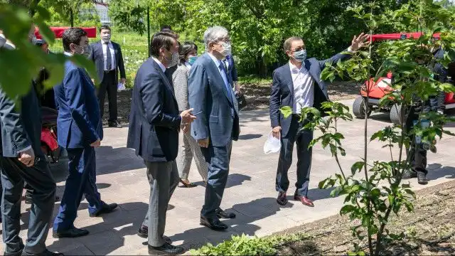 Токаев призвал алматинцев беречь обновленный Ботанический сад