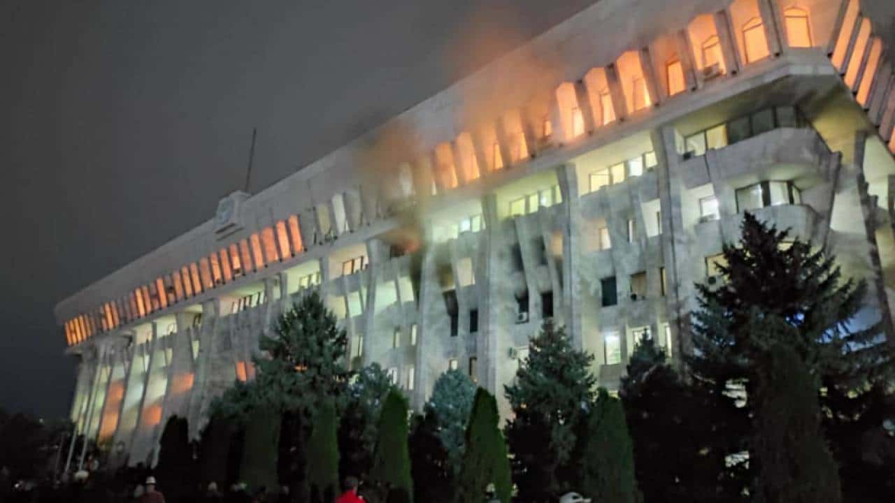 Белый дом, Бишкек