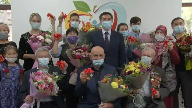 «День города». Акимат Алматы выдал из коммунального жилищного фонда квартиры для очередников