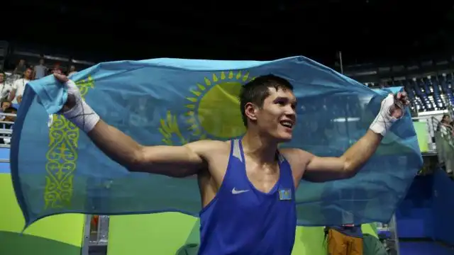 Данияр Елеусинов попал в десятку лучших боксеров рейтинга IBF