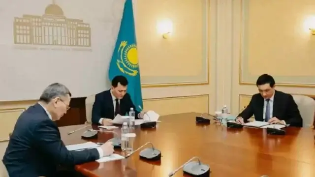 Состоялось заседание комиссии по вопросам гражданства при президенте