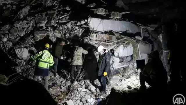 До 6 234 человек увеличилось число жертв землетрясения в Турции