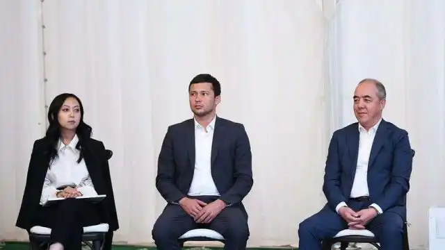 Аким ЗКО Нариман Турегалиев провел встречу с молодежью