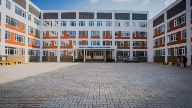 В Астане стартовала акция «Дорога в школу»