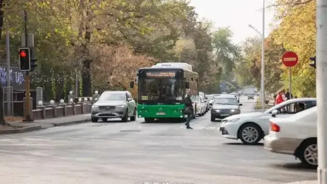 Семь маршрутов изменили движение в Астане