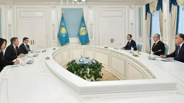 Международную и региональную безопасность обсудили президент РК и сенатор США